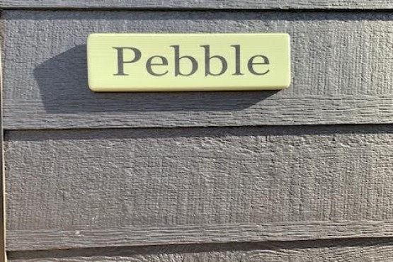 'Pebble' Sea View Lodge with hot tub Image 17