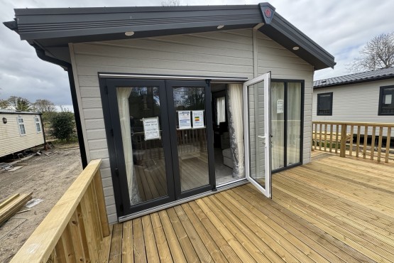 Pemberton Arondale 40x16 We have 2 of these superb lodges for sale Image 2