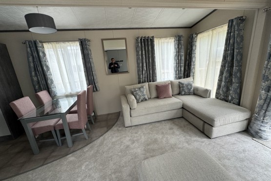 Pemberton Arondale 40x16 We have 2 of these superb lodges for sale Image 5