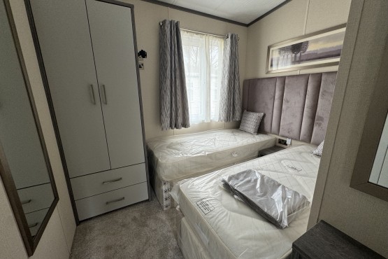 Pemberton Arondale 40x16 We have 2 of these superb lodges for sale Image 7