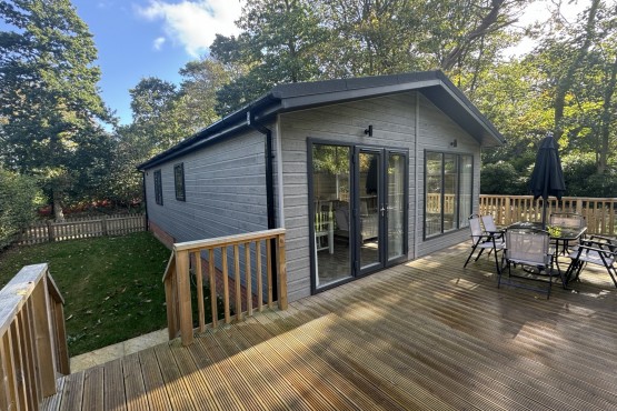 Prestige Plantation 42x20 2 bedroom Lodge Image 1