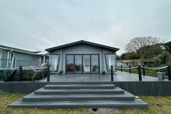 Place By The Sea Image 1