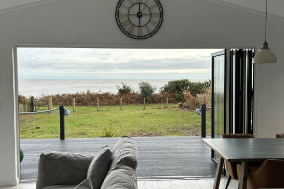 Place By The Sea Image 4