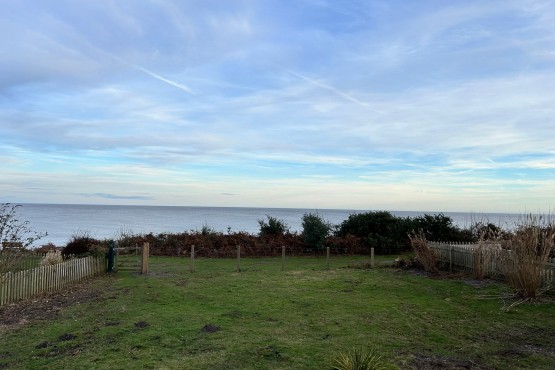 Place By The Sea Image 6