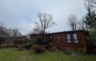 Regal Autograph 2 bedroom lodge on a lovely gardeners and bird watchers paradise pitch!!! Thumbnail 2