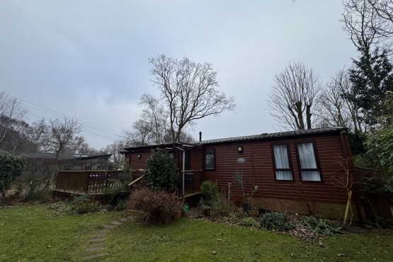 Regal Autograph 2 bedroom lodge on a lovely gardeners and bird watchers paradise pitch!!! Image 2